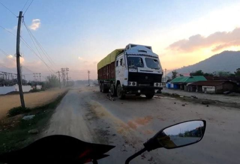 a-view-of-a-truck-with-its-windshield-broken-in-manipur-india-may-6-2023-in-this-screengrab-obtained-from-a-social-media-video-f7ad9bee2218ccd7207cb06f60ad70411685336819.jpg