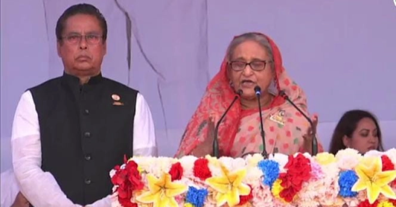 pm-sheikh-hasina-addressing-a-rally-at-kotalipara-in-gopalganj-on-saturday-dec-302023-8df2a82592890ff4994028ee0b2d24181703949362.png