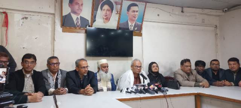 ruhul-kabir-rizvi-senior-joint-secretary-general-of-bnp-addressing-a-news-conference-at-the-party-central-office-on-tuesday-23-jan-2024-ce5fb224f797fd3007c246a98aa75ba01706032018.jpg