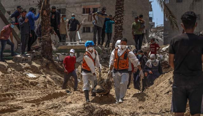 volunteers-recovering-corpses-of-unfortunate-palestinians-from-mass-graves-df25e9ee808d0a57c6094ee5d52727af1714028263.jpg