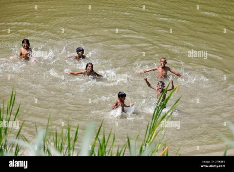 heatwave-dhaka-dac4ed98976bfcea1062c21c6fa772341714475951.jpg