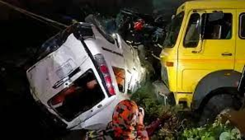 truck-microbus-collision-kills-5-in-habiganj-9a94f12e5c828a75f977dc53a50c0cd41714628756.jpg