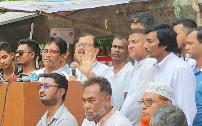 nagorik-oikya-president-mahmudur-rahman-manna-speaking-at-a-sit-in-organised-by-the-party-in-the-capital-on-friday-dfe080da7a70f263740eda86a9ae368e1715356617.png