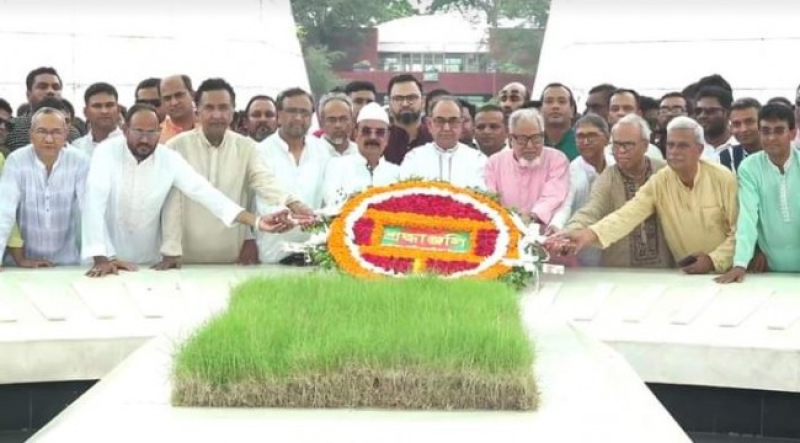 mirza-abbas-and-other-bnp-leaders-laid-wreaths-at-the-mazar-of-late-president-ziaur-rahman-on-the-eid-day-on-monday-17-june-2024-8caac911fb96302cb5ae49c8877407e71718635096.png