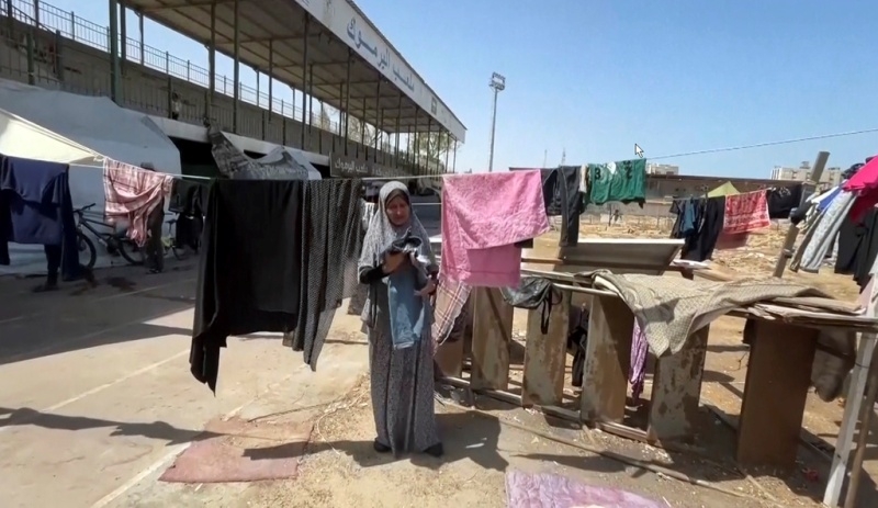 displaced-palestinians-have-taken-shelter-at-the-biggest-football-stadium-in-gaza-b1029993ab3e8dbaf14b88f01eb82d531720235326.jpg