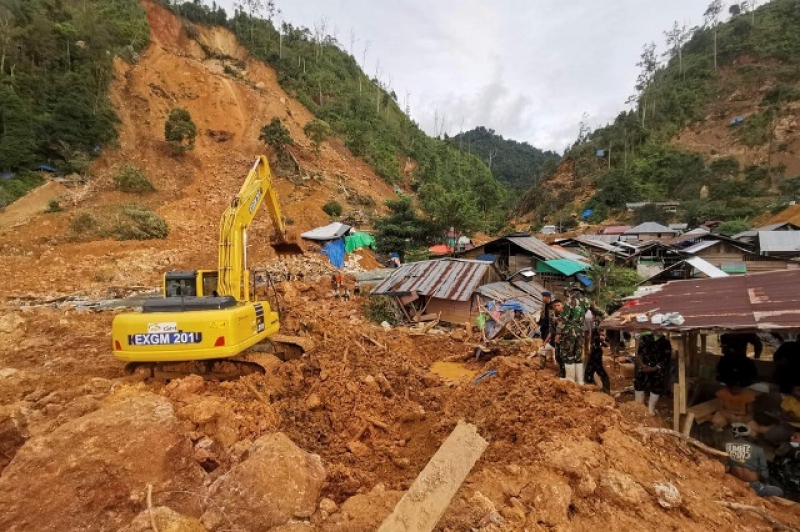 indonesia-landslide-728859f83347ca72da4f282386a4ff111720617117.jpg