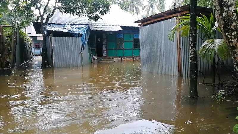 laksmipur-village-homes-engulfed-in-flood-water-949e4c3f7e6ead11d314f1cbbbd6d0331724391042.jpg