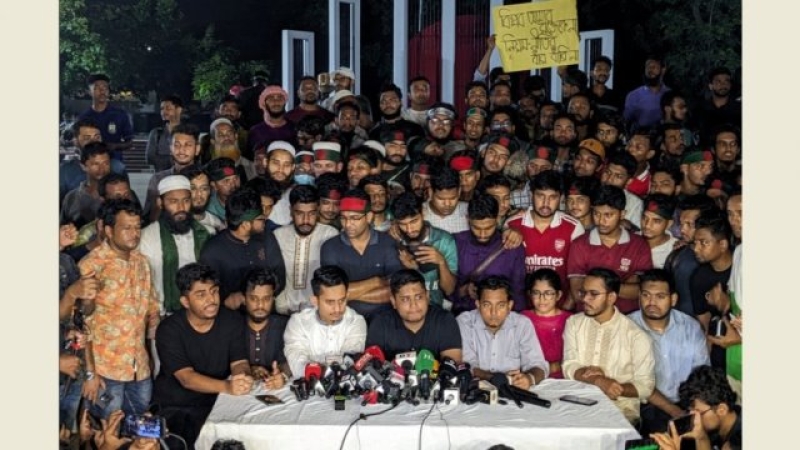 sarjis-alam-coordinator-of-anti-discrimination-students-movement-announced-a-new-four-member-convening-committee-at-a-press-conference-at-the-central-shaheed-minar-4622ee8cbf6c1d936ebc124f28e127d11729616445.jpg