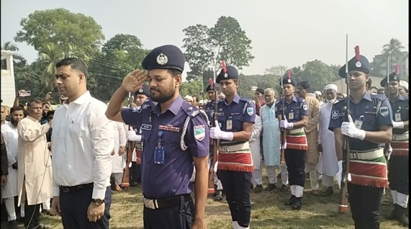 upsurge-martyr-abdullah-being-given-a-guard-of-honour-before-burial-in-benapole-on-friday-3680b0bc44d9788498393fe8a528aec51731686673.jpeg