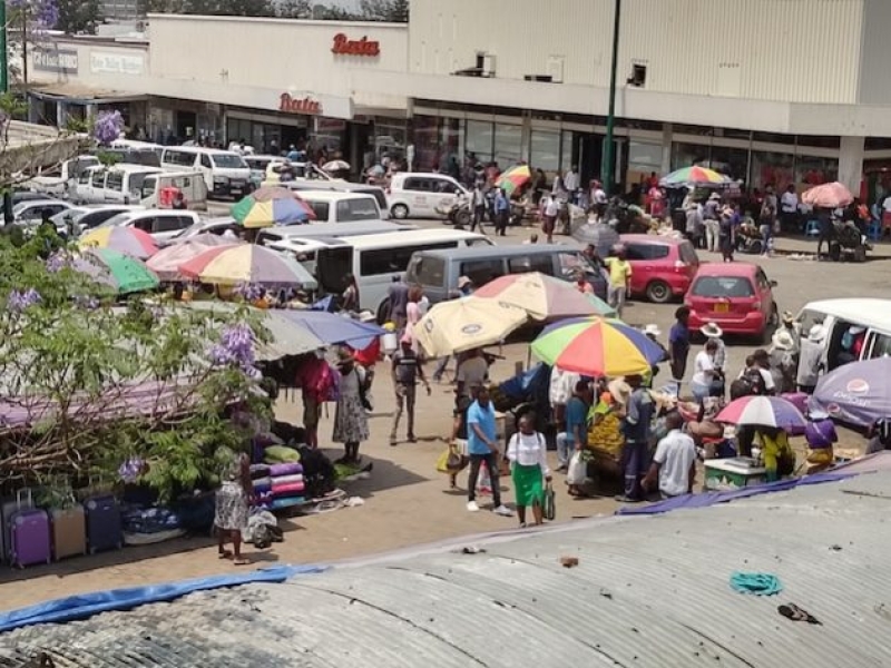 a-congested-street-in-bulawayo-where-public-transporters-pick-up-passengers-at-an-undesignated-point-1ec955ba449753c4503ae7b30dab1bb71734626306.jpg