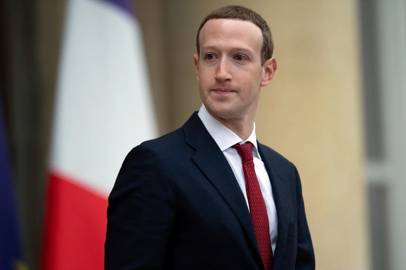 zuckerberg-ezgif-decdf39deaf6f77e80183a08c19bb6c21736334114.jpg