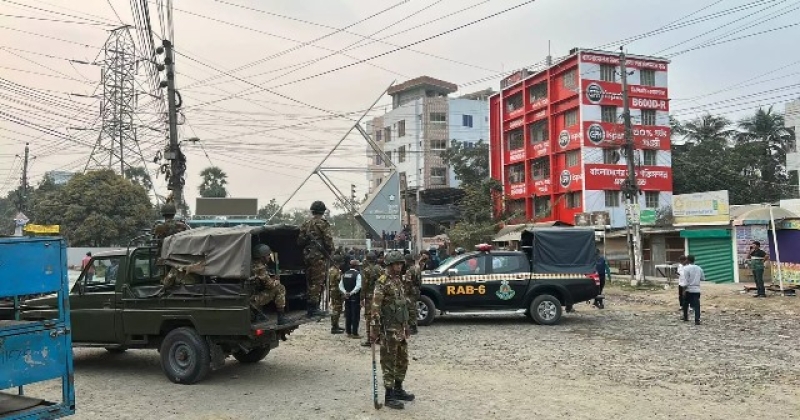 bgb-deployed-in-the-premises-of-khulna-university-of-science-and-technology-over-clash-that-broke-out-on-tuesday-over-banning-student-politics-9a1394d218ceab6147760d542e5fa16a1739896342.jpeg