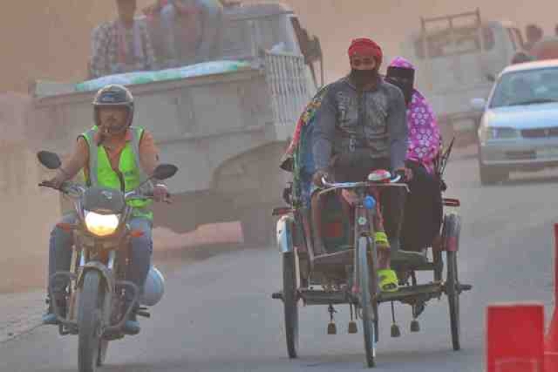 air-pollution-in-capital-dhaka-has-reached-extreme-level-causing-various-health-hazards-to-the-city-dwellers-b33cfd995edd55bc7d55a03712b03ddb1739938543.jpg