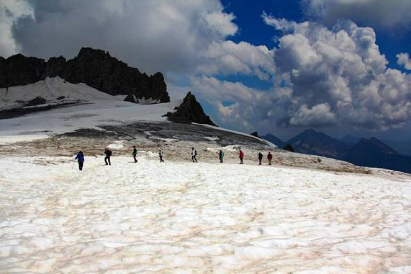 a-melting-glacier-in-greenland-brianna-rowe-2dcc75ad094767b5d8625640f675b34e1742630428.jpeg