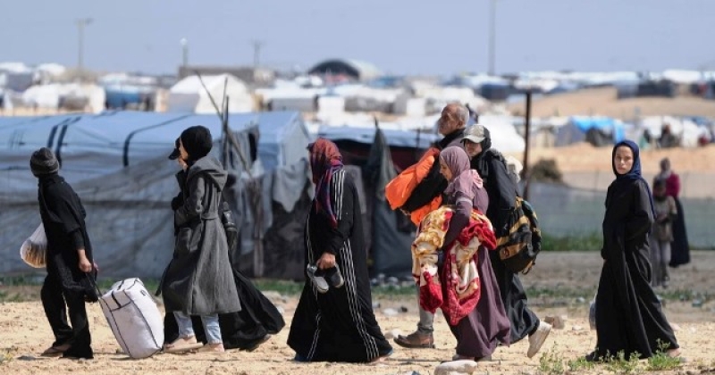 displaced-palestinians-who-flee-from-rafah-amidst-ongoing-israeli-military-operations-arrive-in-khan-younis-gaza-on-sunday-march-23-2025-675293e1bc3f6ebd1498cb878e3aa9401742791314.jpeg