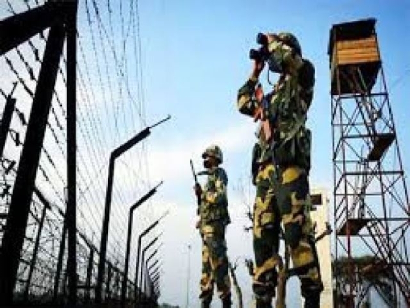 indian-bsf-in-action-at-border-85cedd78559aeb5aafa9965616bc8ee71746244723.jpg