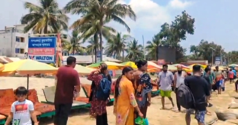 tourists-flock-to-kuakata-to-spend-3-day-holiday-27185a5b889dea9f0c9a46c8adc613411746210916.jpg