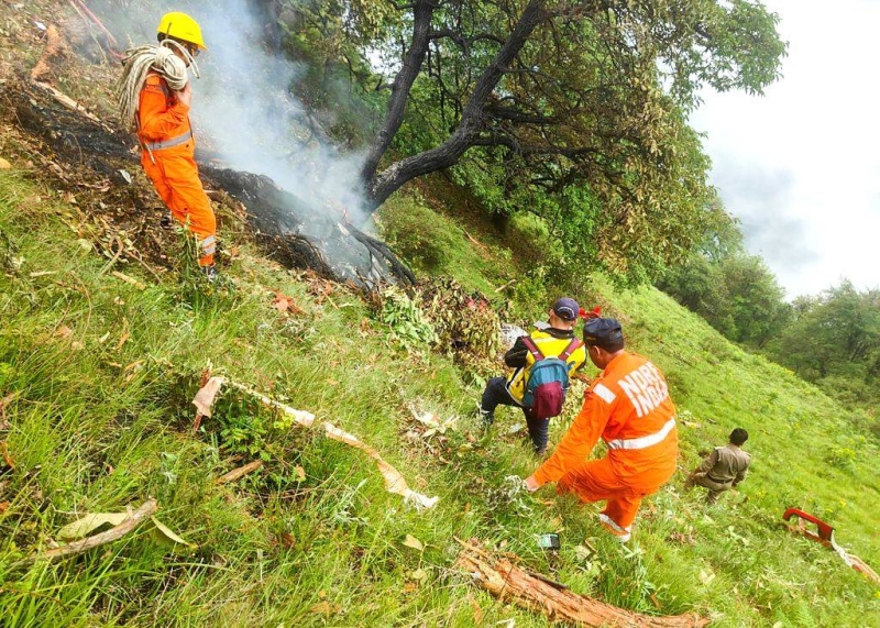 kedarnath-helicopter-crash-rescue-ops-underway-1909900-d948ff4412106a10050f55a4867cc3911749975202.jpg