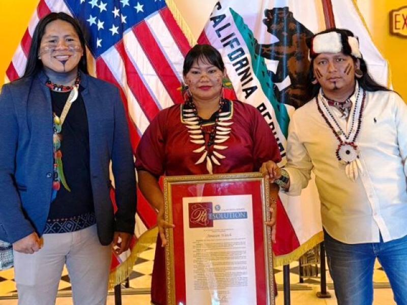 indigenous-amazonian-delegation-members-at-the-california-senate-floor-d45a55edd793ea3013b91cdc610823161750184950.jpg