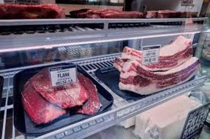beef-on-sale-at-a-store-55d0a2615e4ebb6a9166f86c16673f6d1753419042.jpg